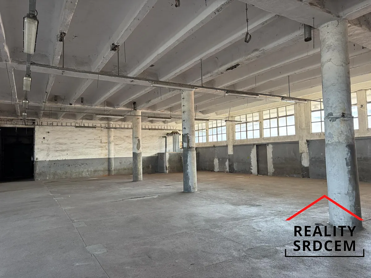Pronájem výrobní haly, prostoru 855 m²